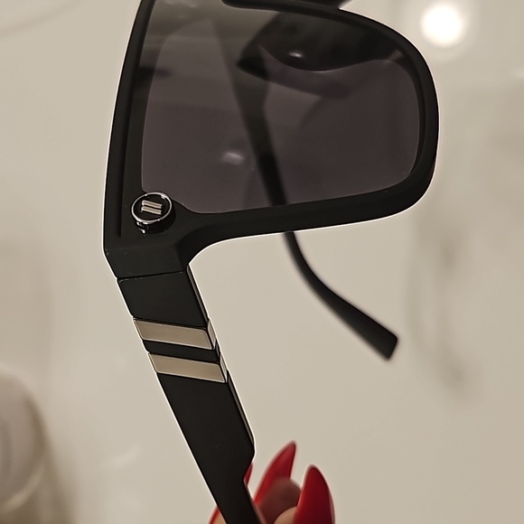 Blenders polarized sunglasses - Picture 4 of 4